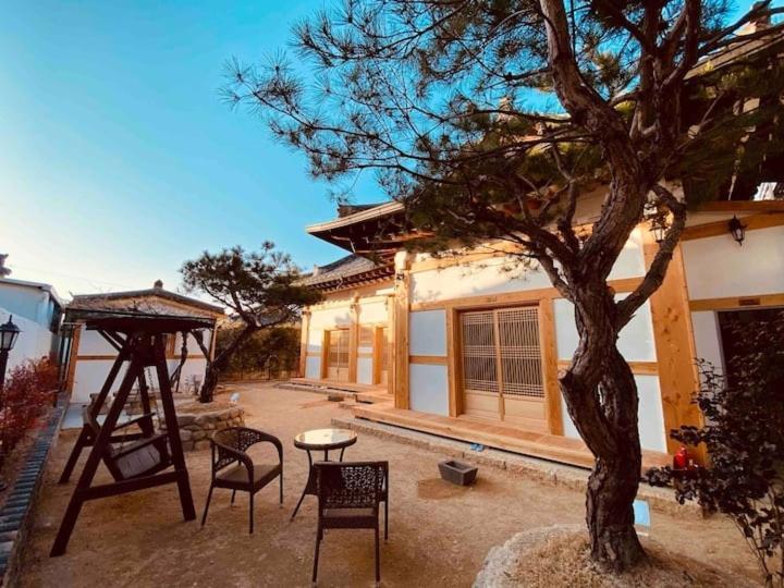 Adam Guesthouse Gyeongju Exterior photo